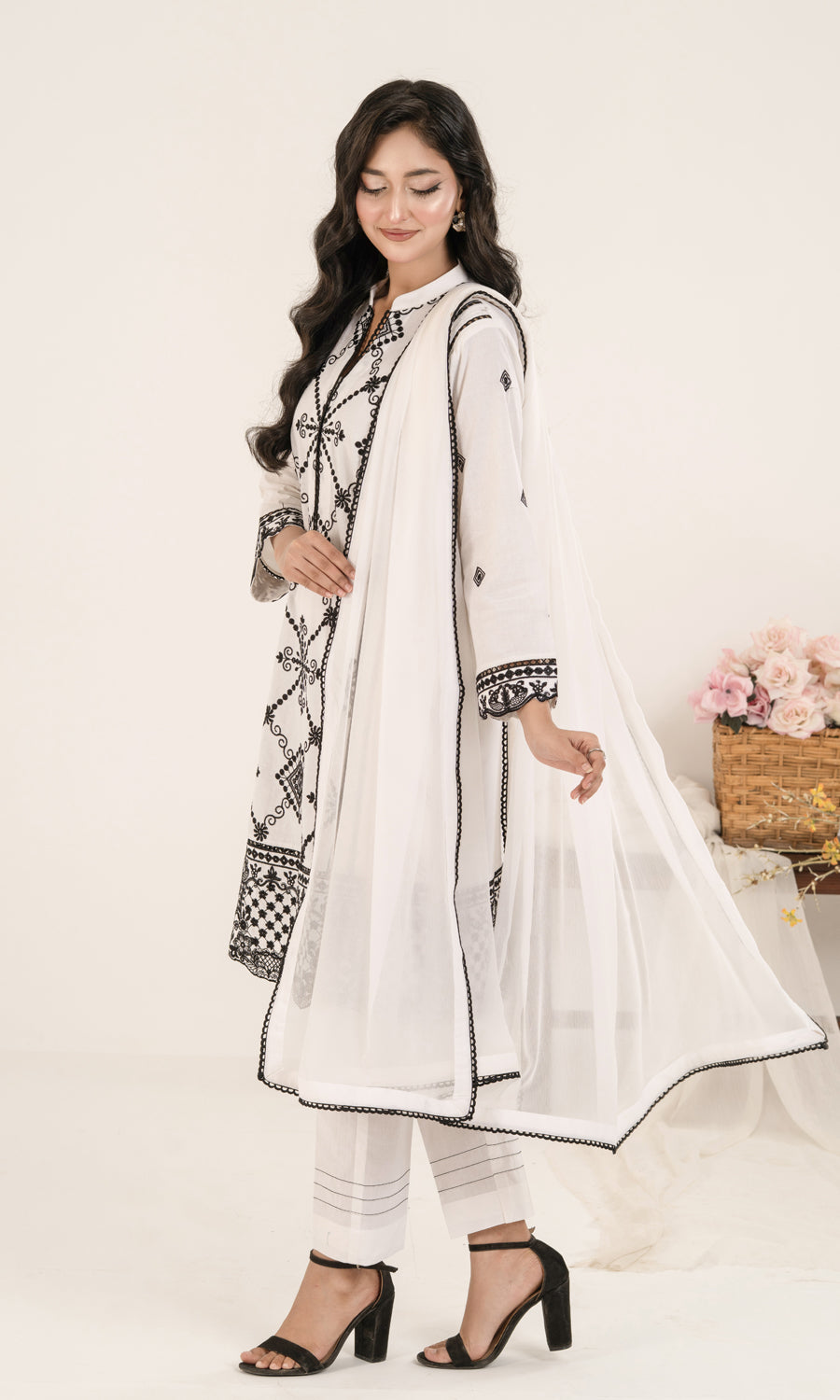 White Tale SE-025